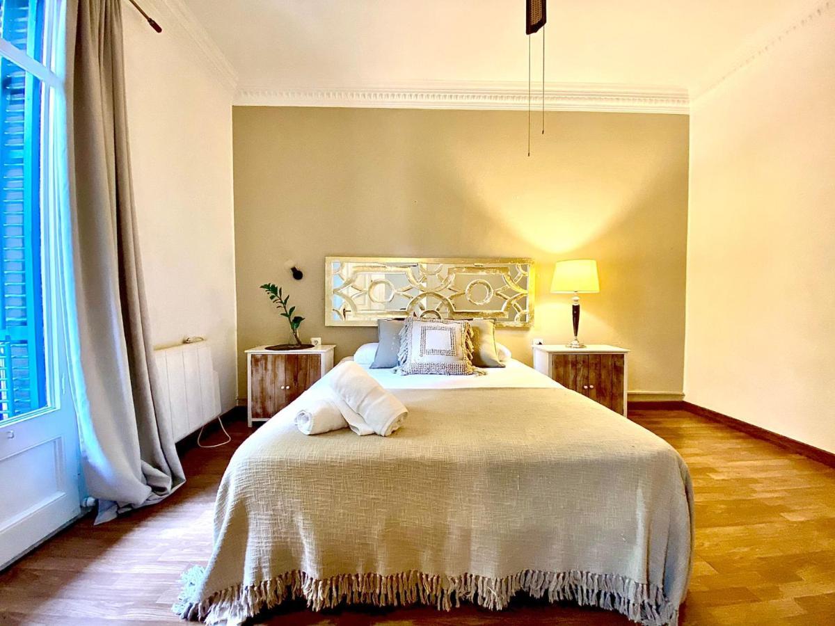 Alani Montjuic Hostel Barcelona Bagian luar foto