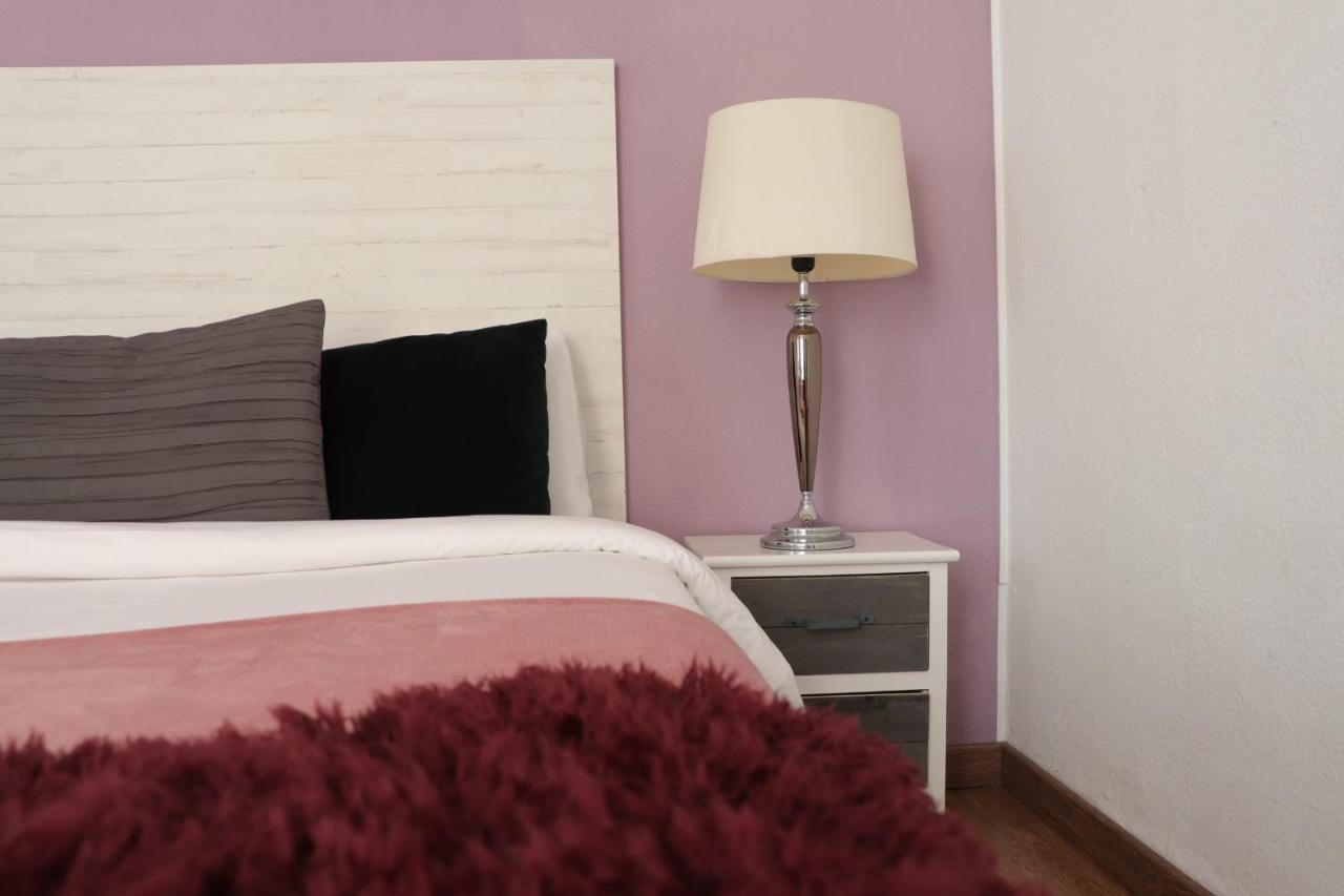 Alani Montjuic Hostel Barcelona Bagian luar foto