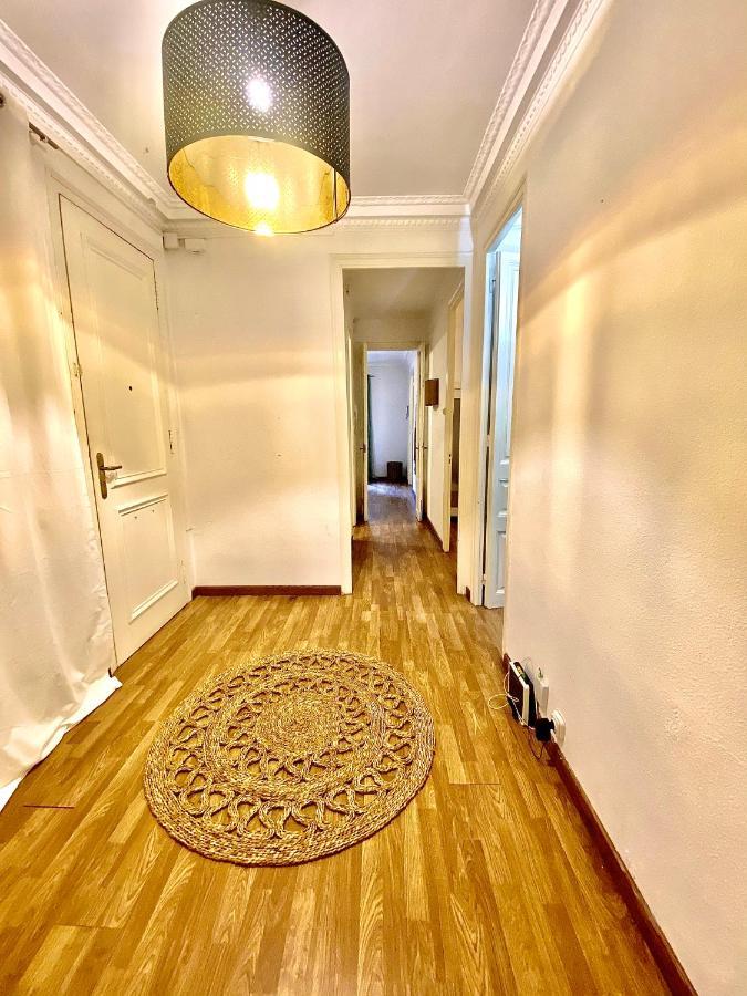 Alani Montjuic Hostel Barcelona Bagian luar foto