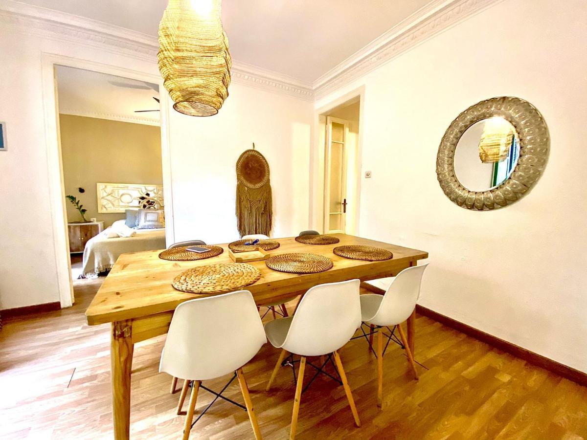 Alani Montjuic Hostel Barcelona Bagian luar foto