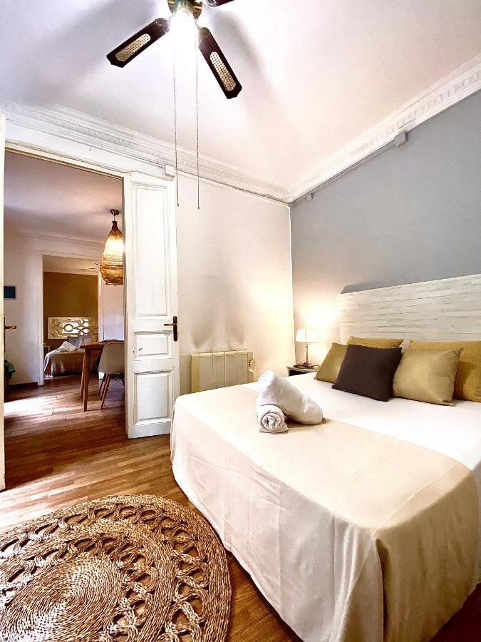 Alani Montjuic Hostel Barcelona Bagian luar foto